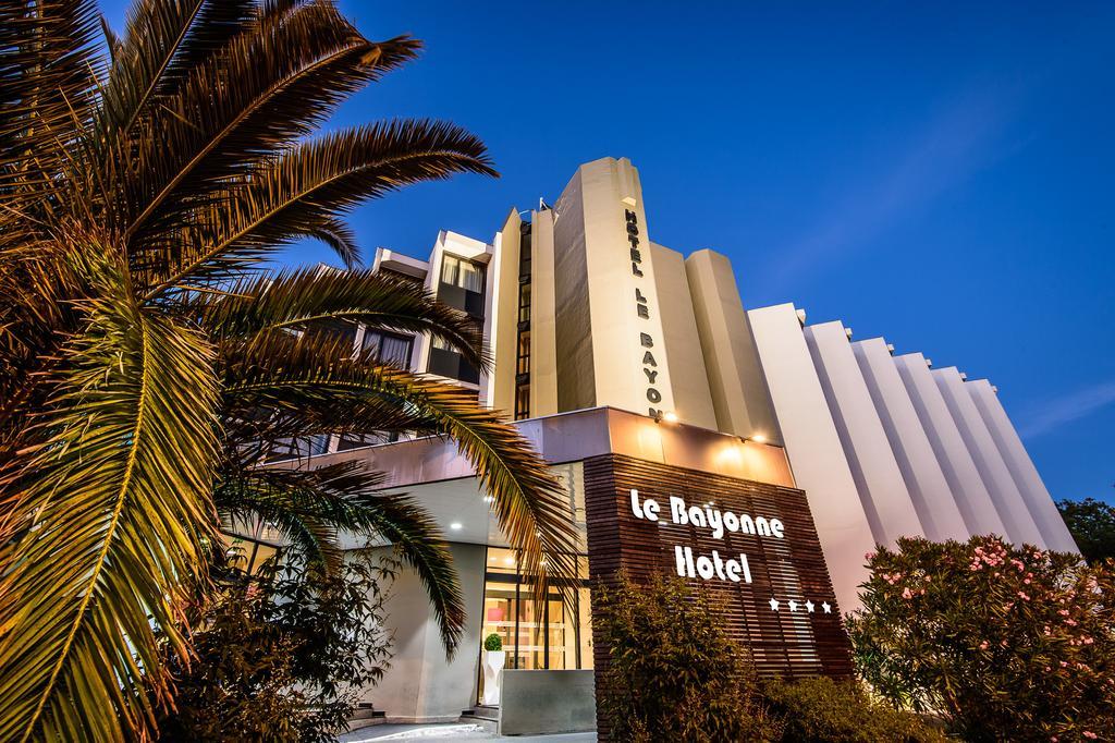 Hotel Le Bayonne Luaran gambar